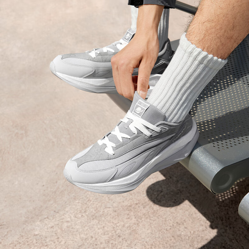 361 Degrees Men's Casual Shoes - đánh giá và giá Air Cushion Jogger Shoes Men