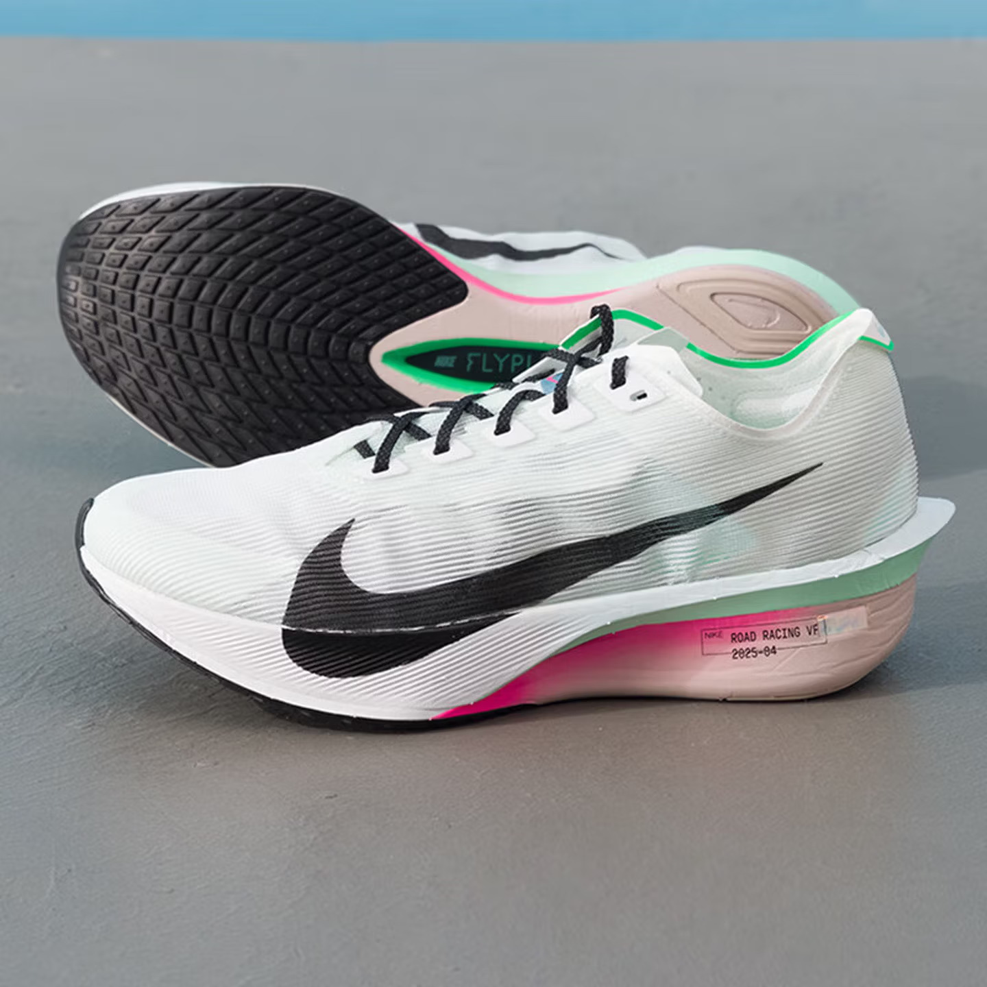 NIKE VAPORFLY 4 Men's Running  - đánh giá và giá Lightweight Road Running Shoes